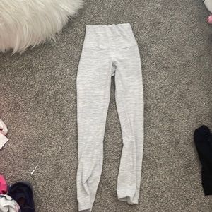 Lululemon no longer sold leggings